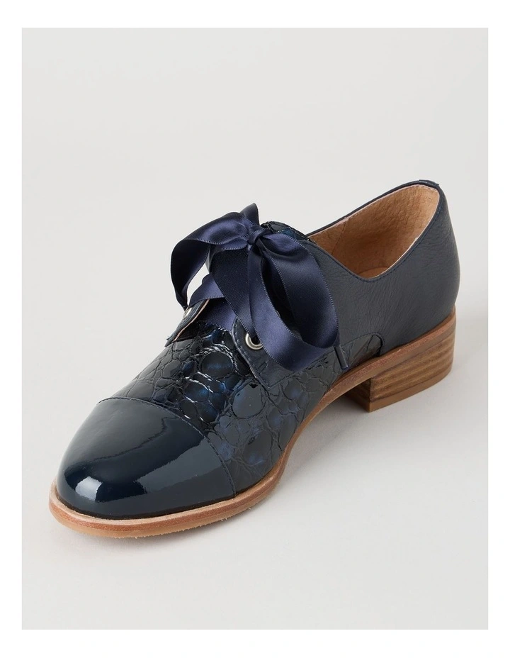 Avril Flat Shoes in Navy image 3