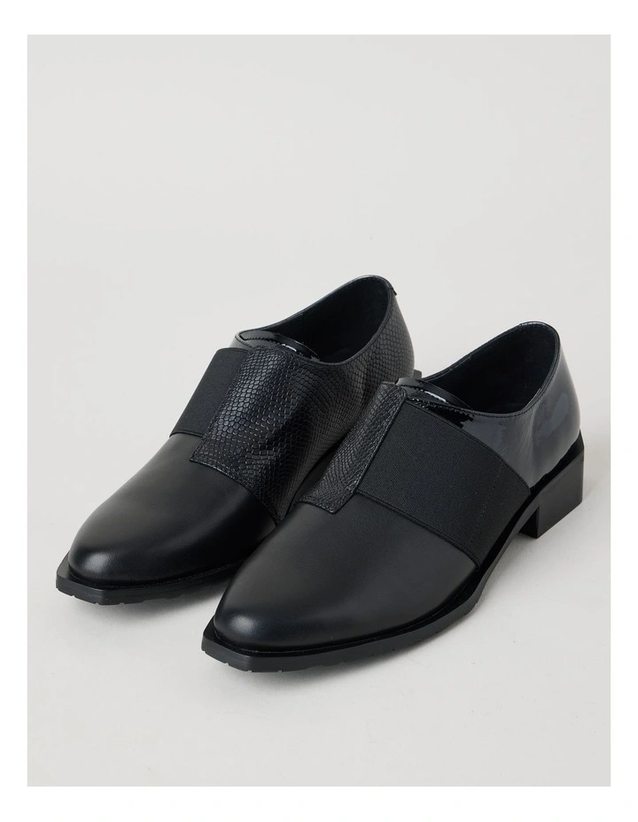Aaron Flat Shoes in Black image 2