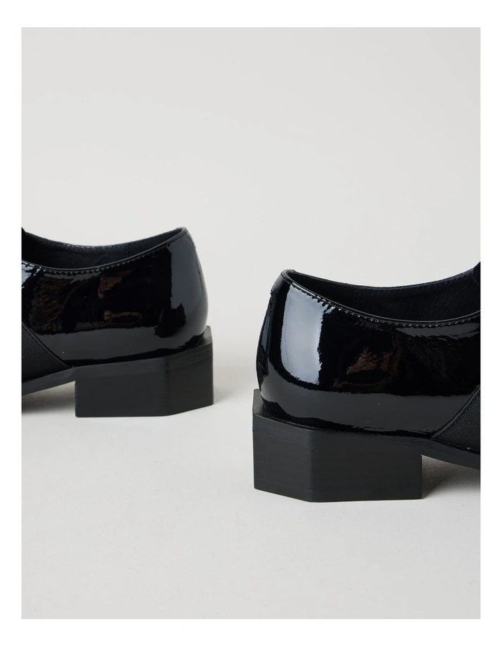 Aaron Flat Shoes in Black image 4