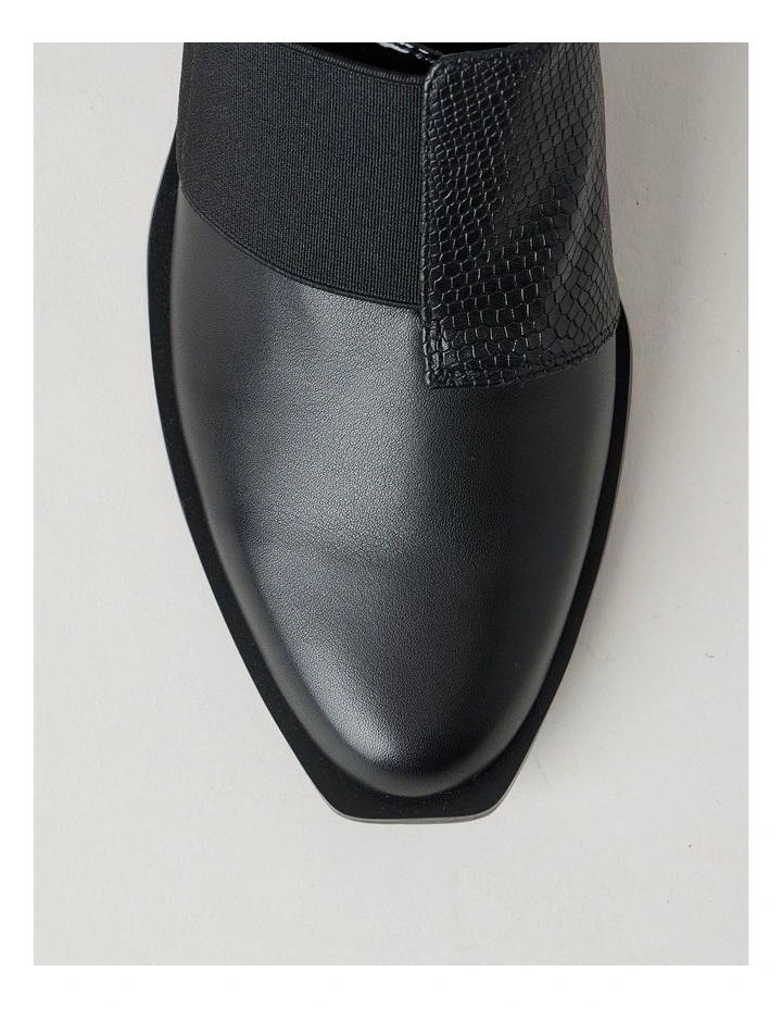 Aaron Flat Shoes in Black image 5