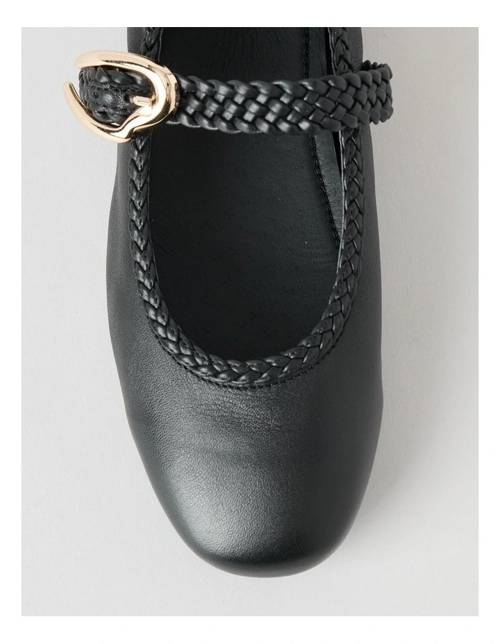 Amanda Flat Shoes in Black image 5