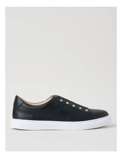 Jenny Sneaker in Black