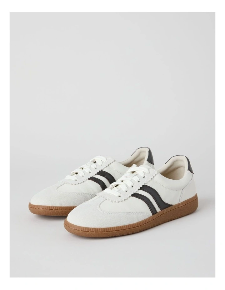 Houston Sneaker in Beige/Choc image 2