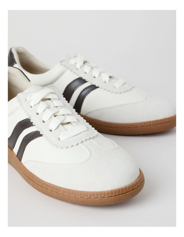Houston Sneaker in Beige/Choc image 3