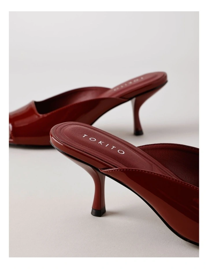 Anais Sandal in Wine image 2