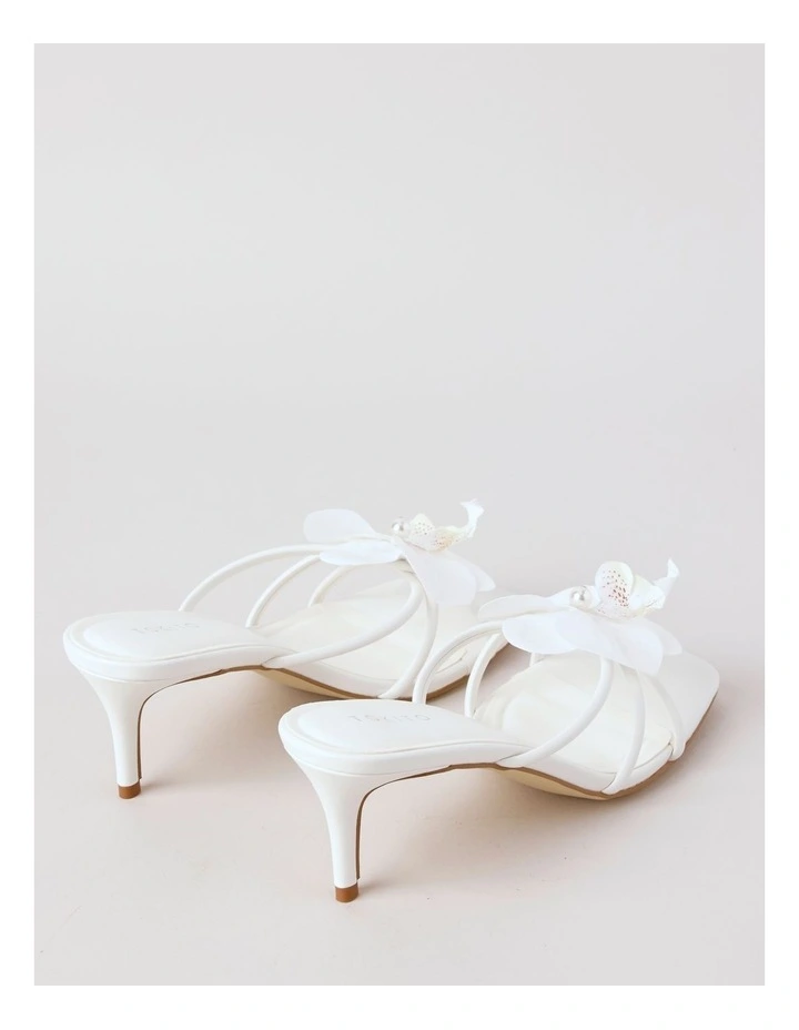 Tahiti Flower Sandal in White image 5