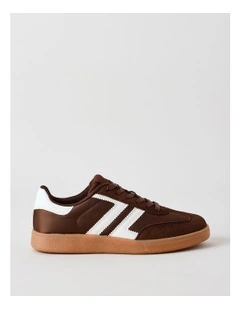 Terri Sneaker in Chocolate