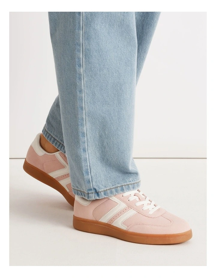 Terri Sneaker in Pink image 2