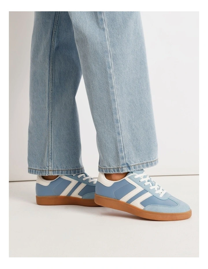 Terri Sneaker in Blue image 2