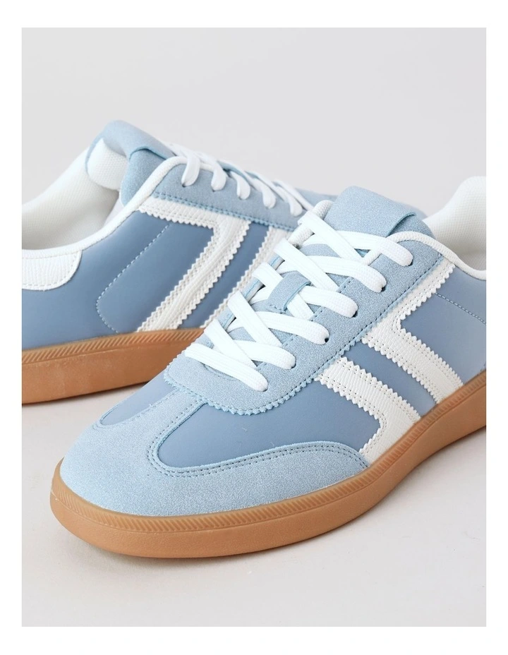 Terri Sneaker in Blue image 4