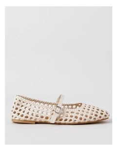 Bliss Flat Shoes in Cream