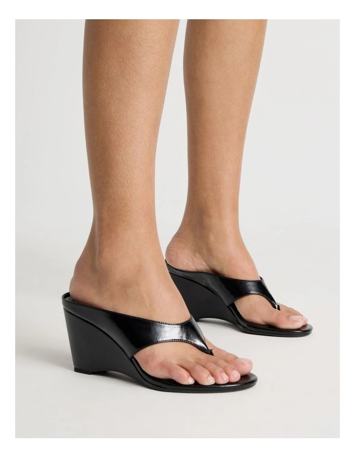 Huxley Sandal in Black image 2