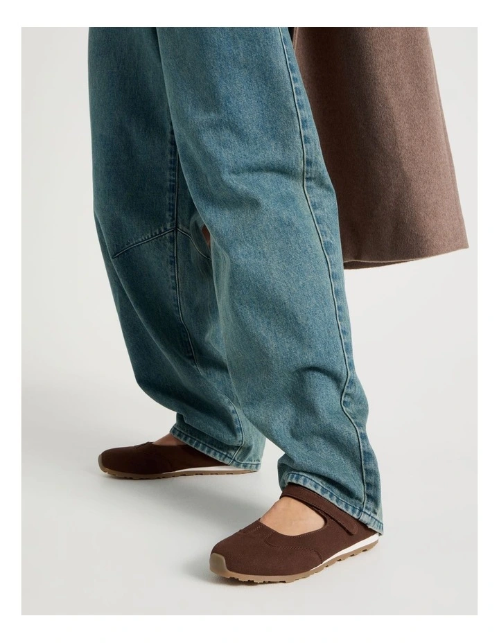 Nova Sneaker in Chocolate image 4