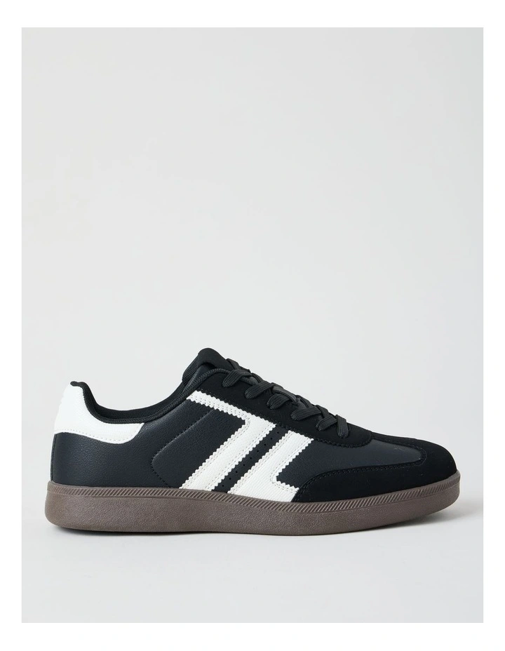 Arlo Sneaker in Black image 1