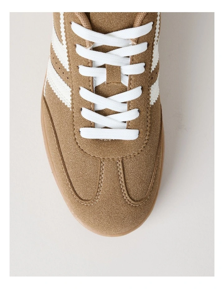 Arlo Sneaker in Sand image 6