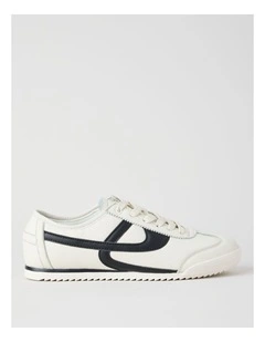 Taryn Sneaker in Cream
