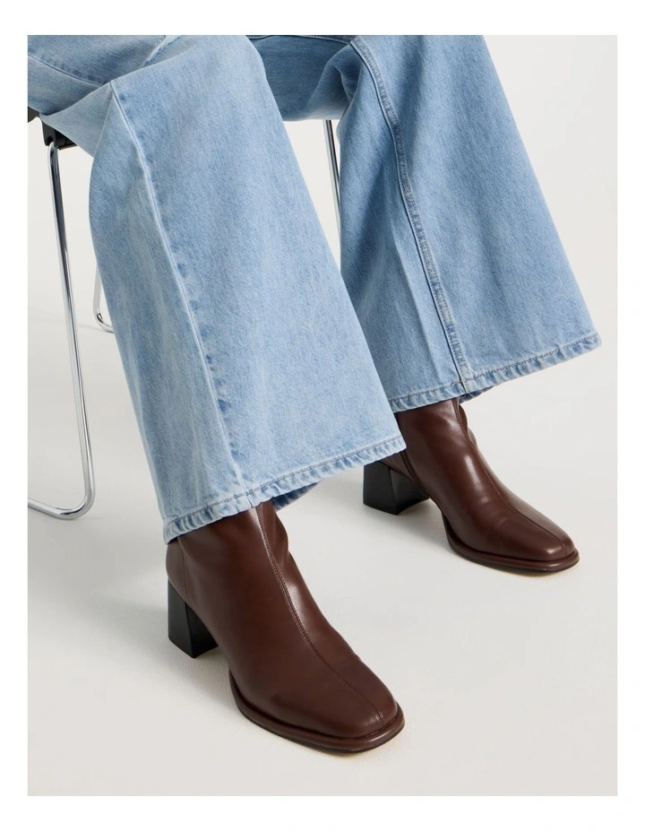 Parker Boot in Tan image 4