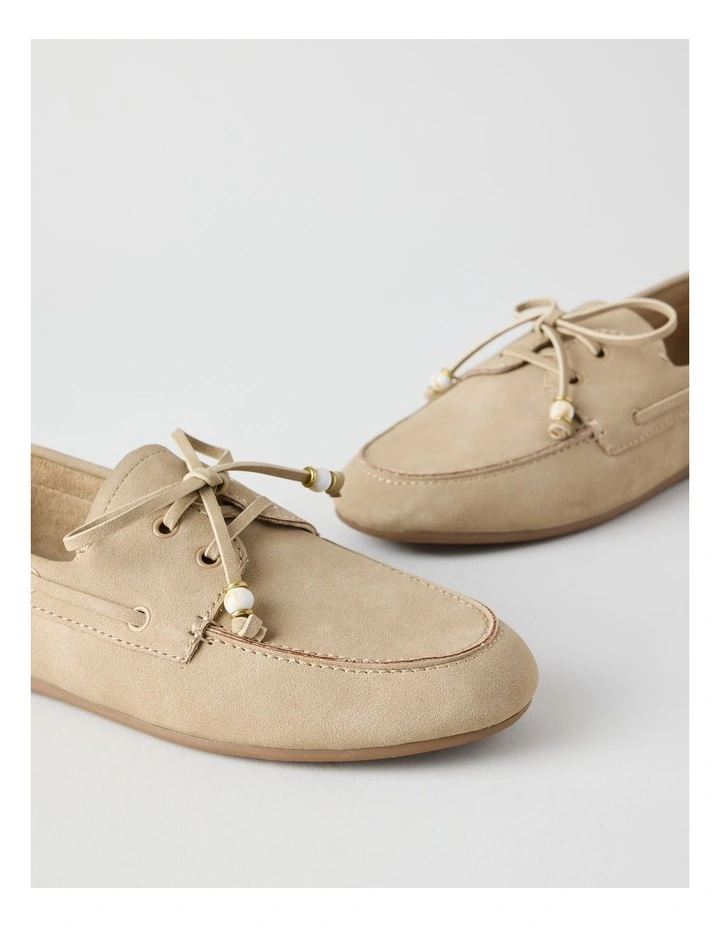Monty Flat Shoes in Beige image 6