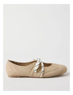 Sabrina Flat Shoes in Sand