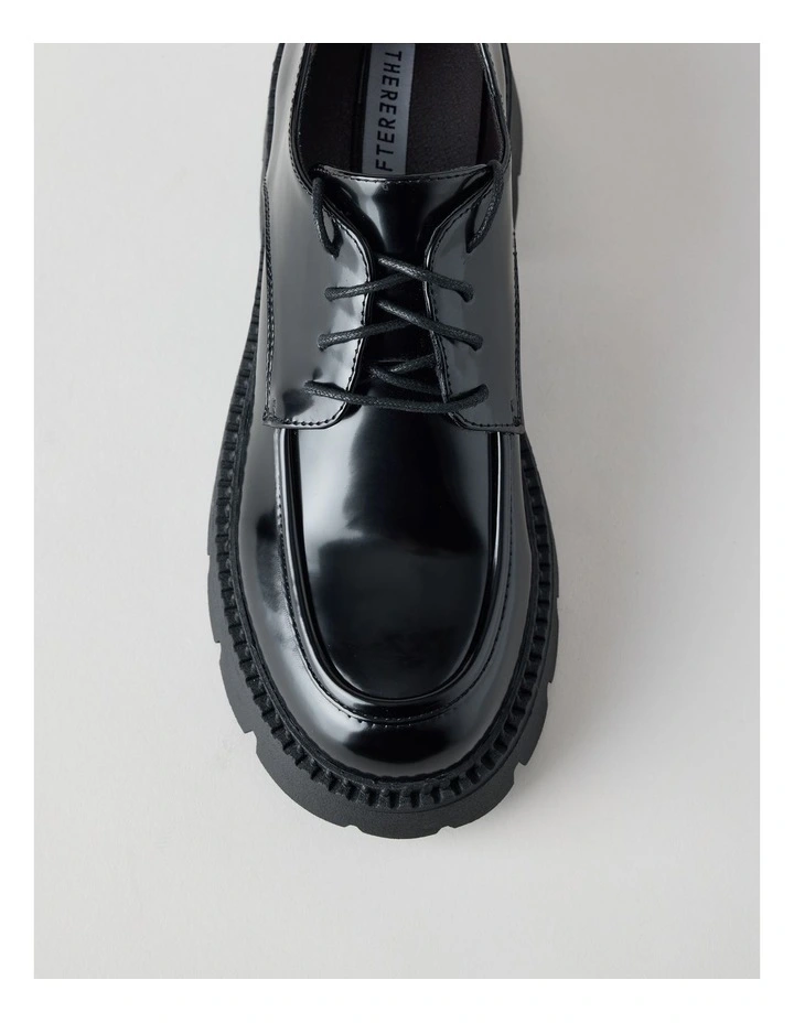 Tobi Flat Shoes in Black image 5