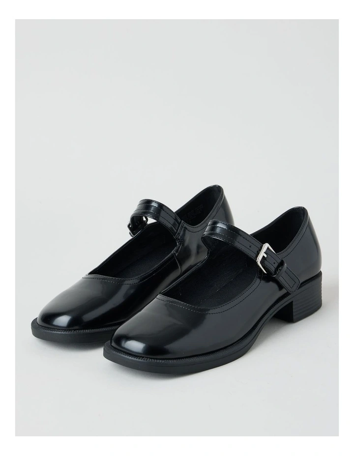 Lipa Flat Shoes in Black image 3