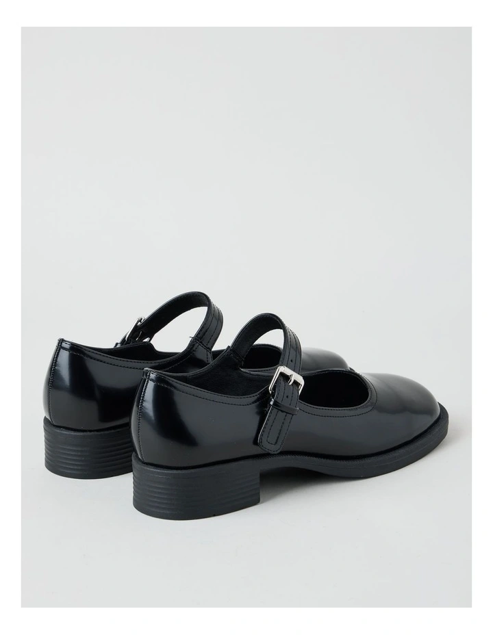 Lipa Flat Shoes in Black image 4