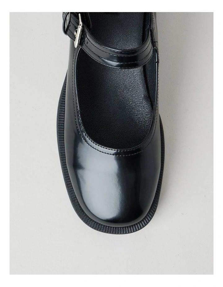 Lipa Flat Shoes in Black image 5