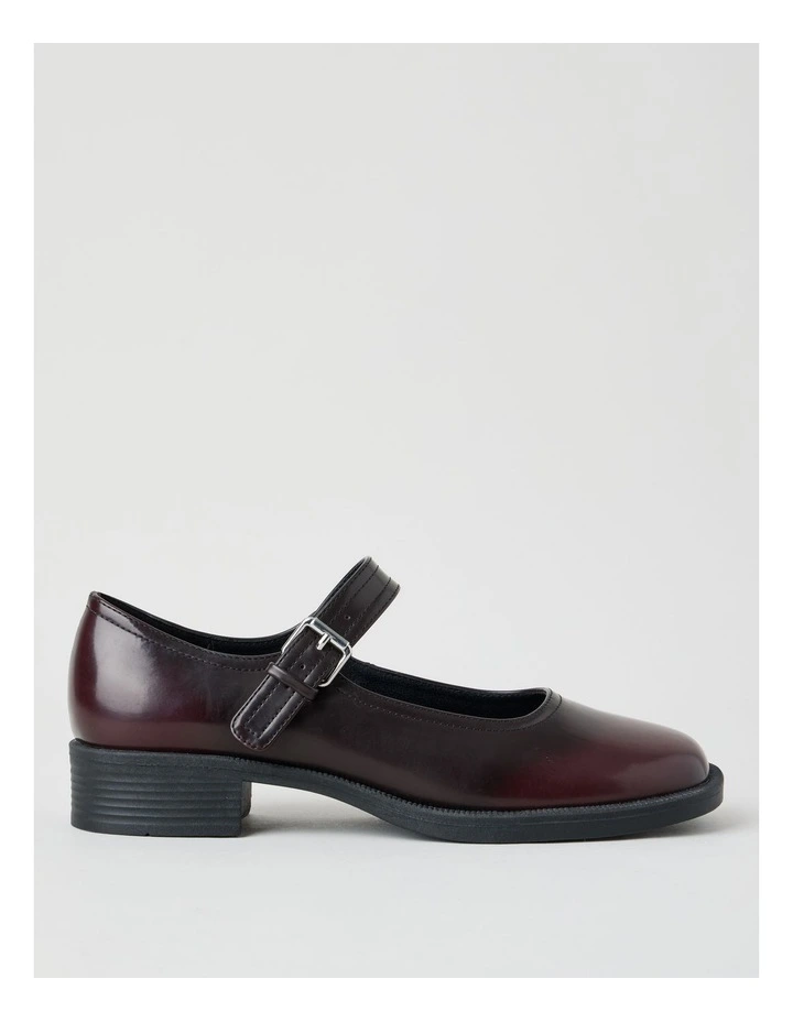 Lipa Flat Shoes in Deep Red image 1