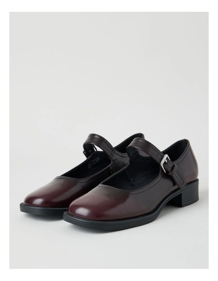 Lipa Flat Shoes in Deep Red image 3