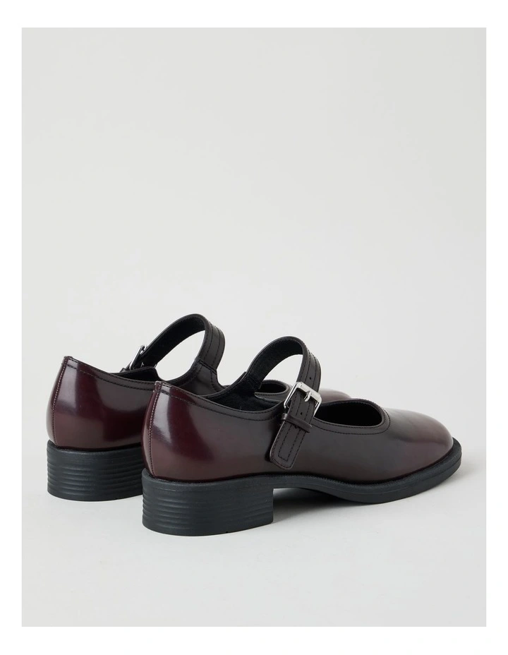 Lipa Flat Shoes in Deep Red image 5