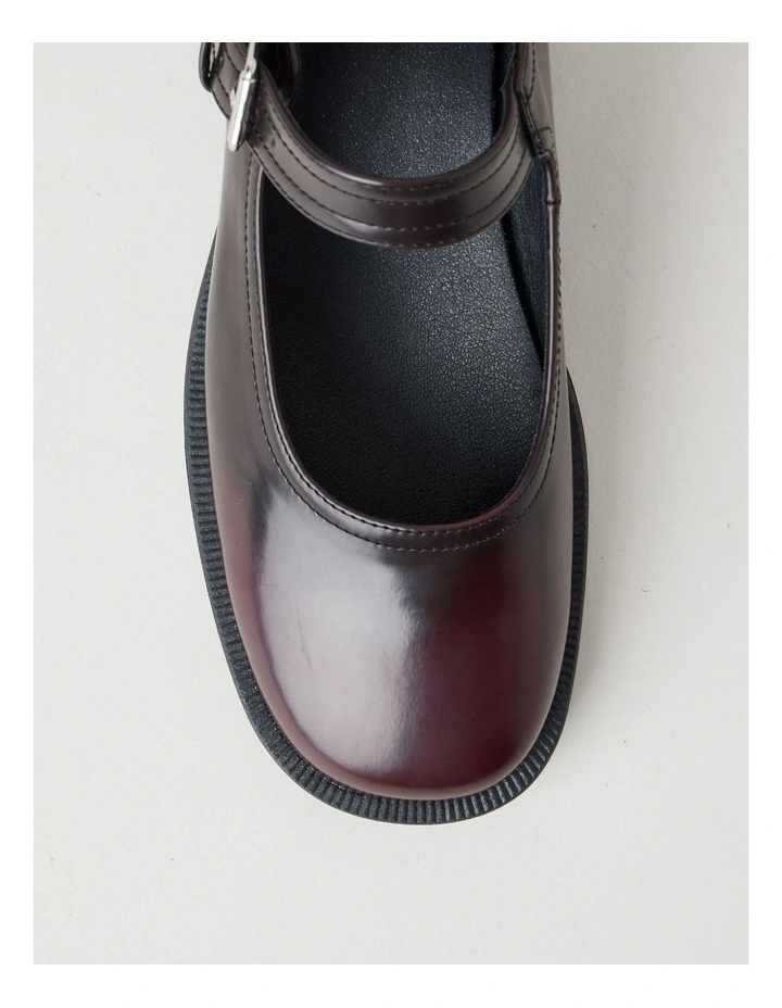 Lipa Flat Shoes in Deep Red image 7