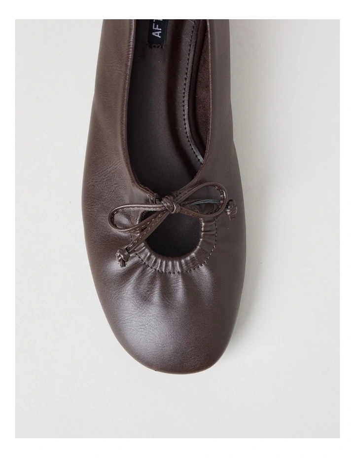 Eliza Flat Shoes in Chocolate image 3