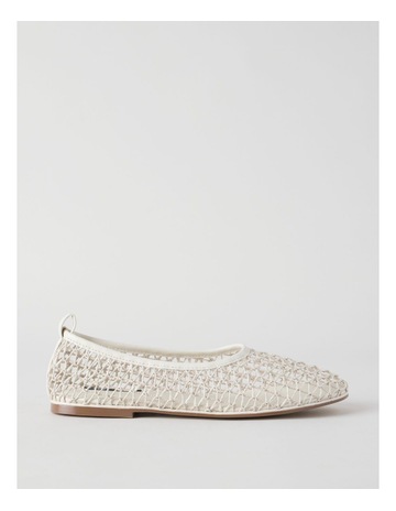 Cream colour