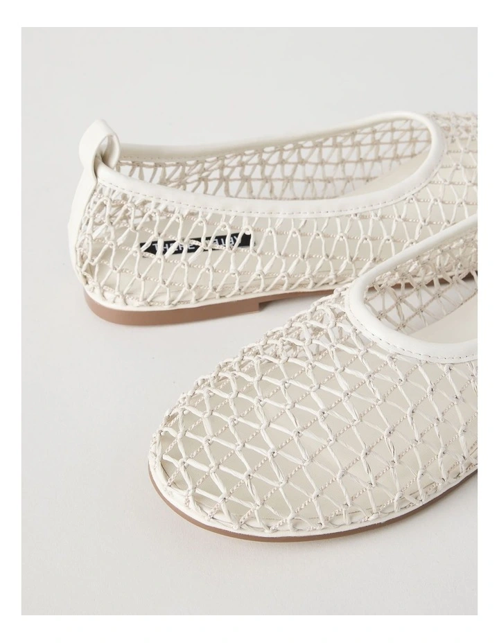 Phoenix Flat Shoes in Cream image 3