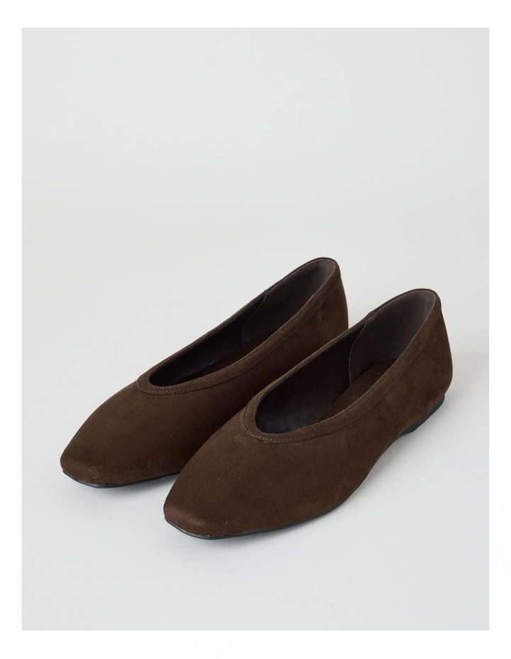 Megan Flat Shoes in Chocolate image 3