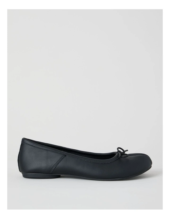 Vinny Flat Shoes in Black image 3