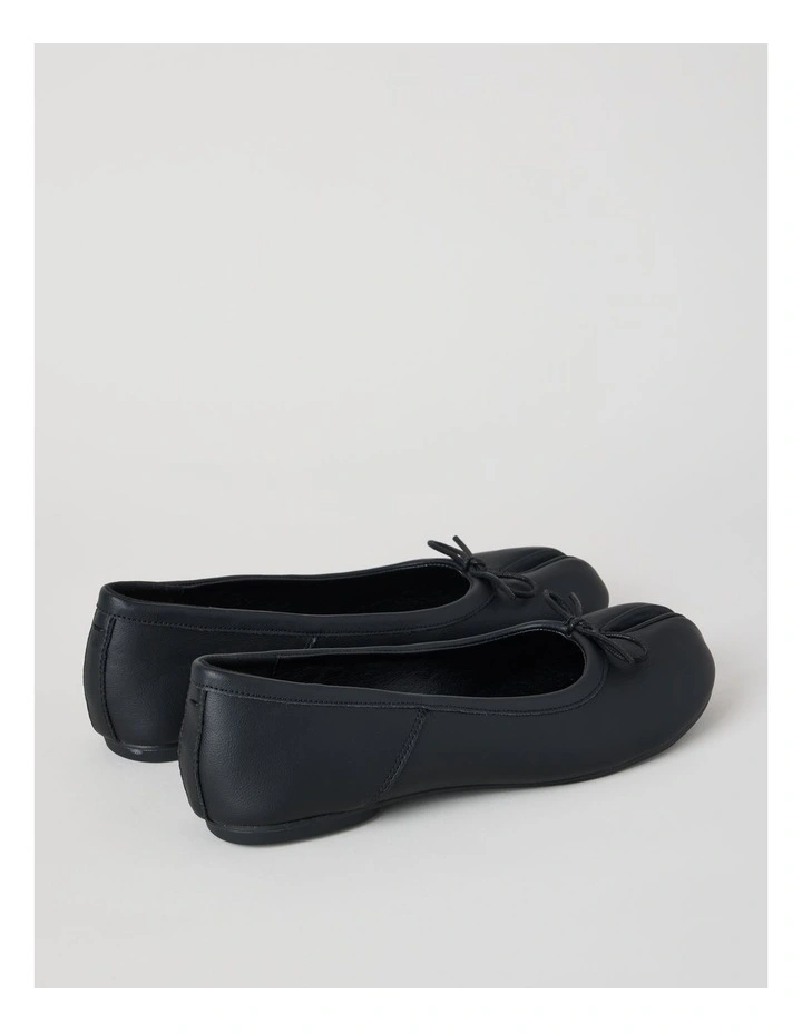 Vinny Flat Shoes in Black image 5