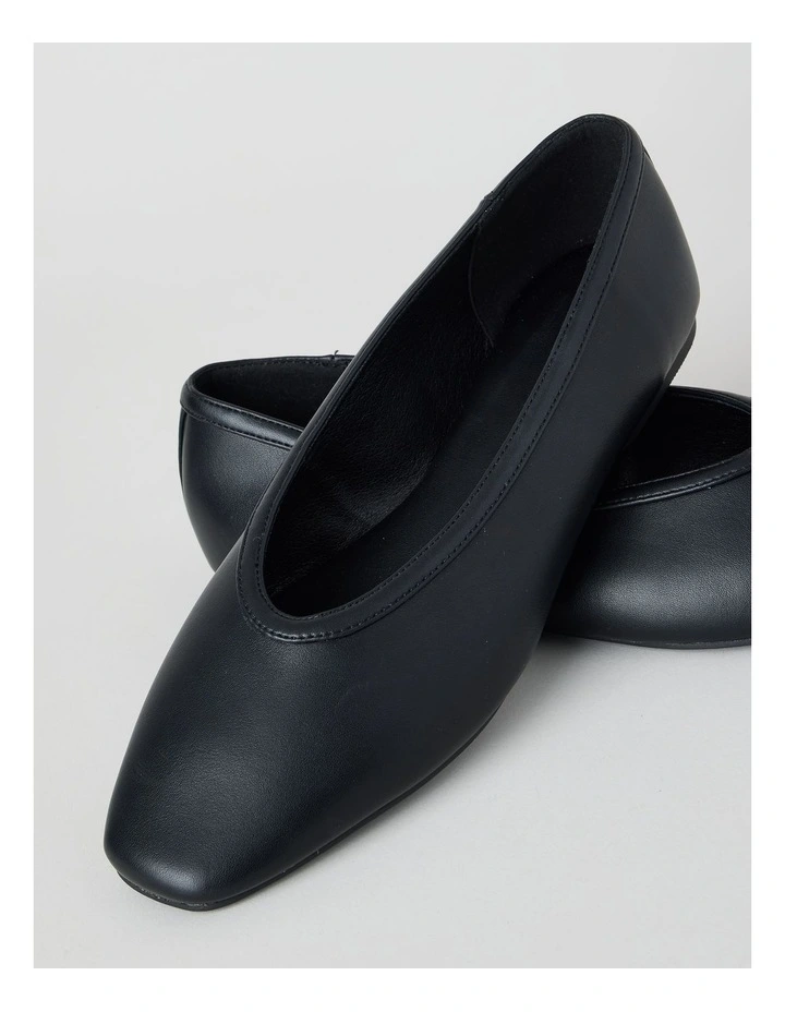 Megan Flat Shoes in Black image 3