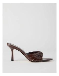 Nezahlia Sandal in Chocolate