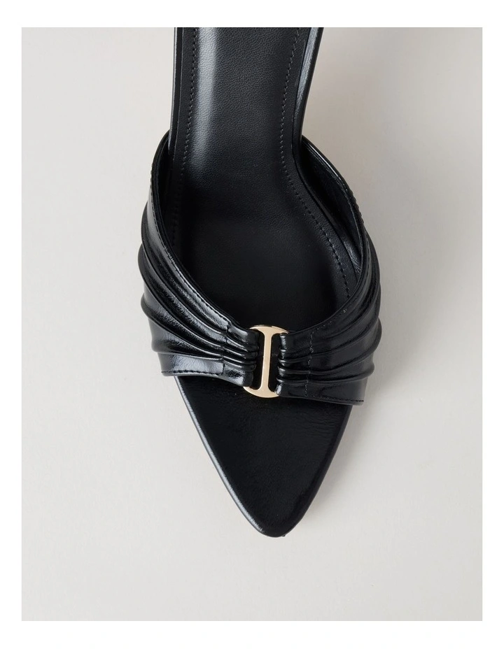 Nezahlia Sandal in Black image 3