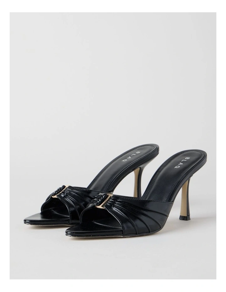 Nezahlia Sandal in Black image 4