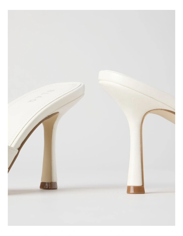 Nezahlia Sandal in White image 5