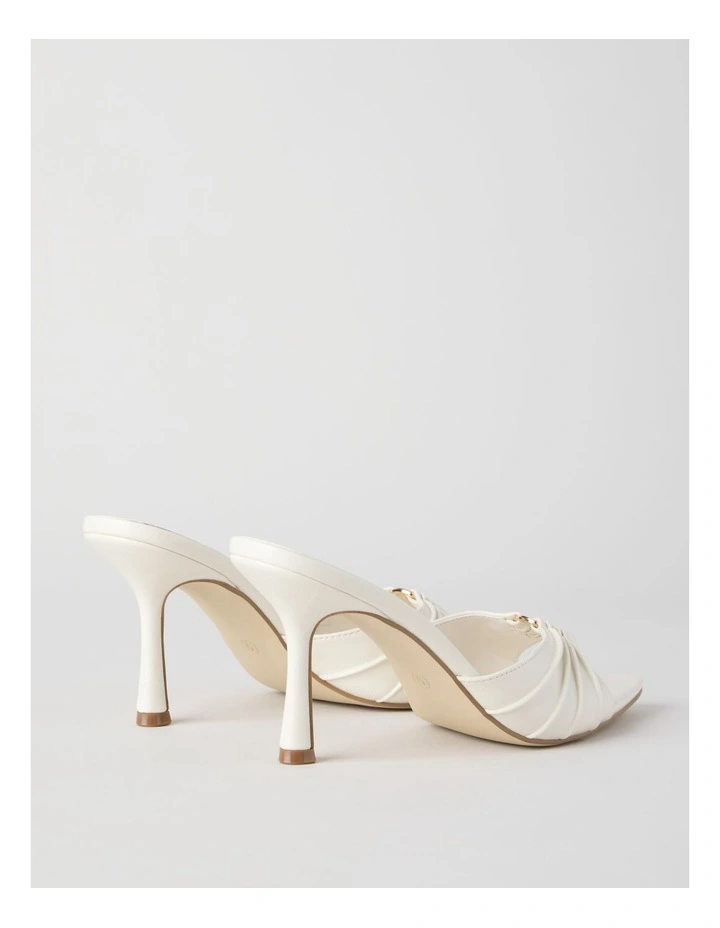 Nezahlia Sandal in White image 6