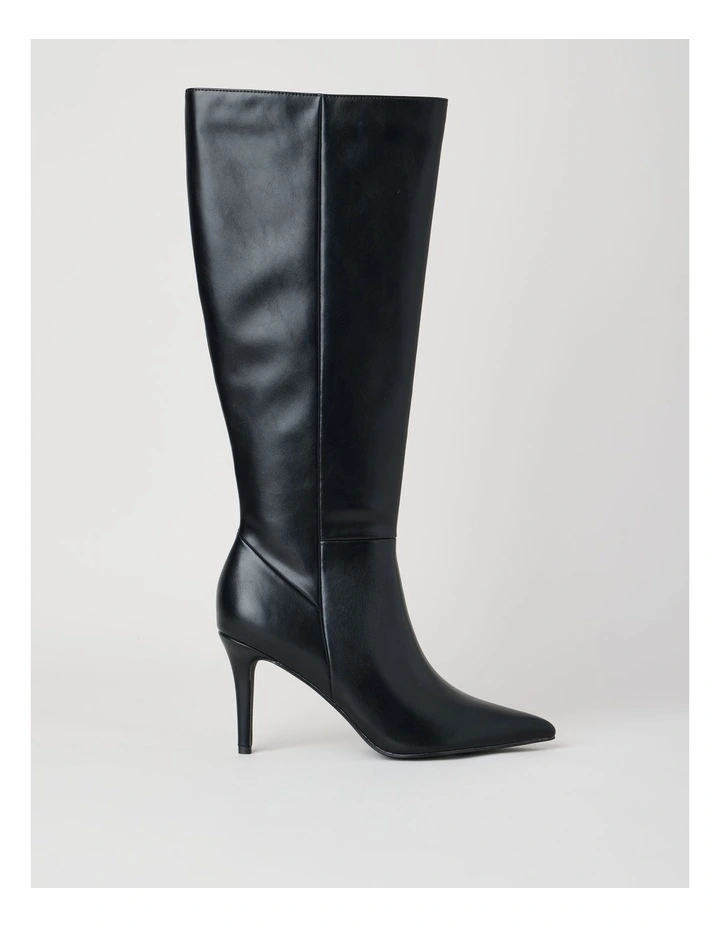 Rozalia Boot in Black Smooth image 1