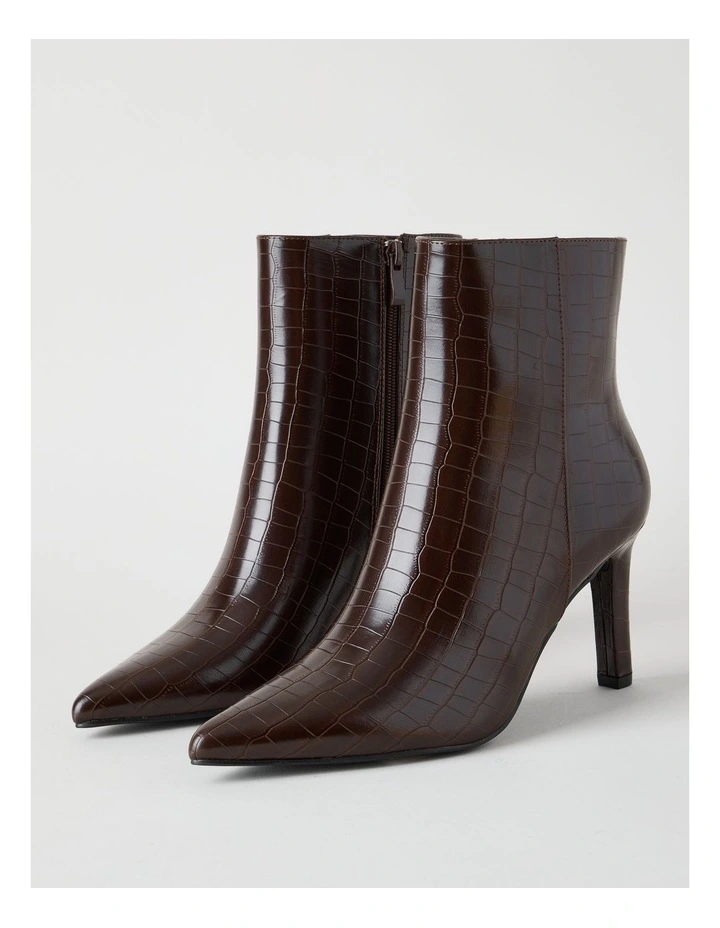 Sage Boot in Chocolate image 4