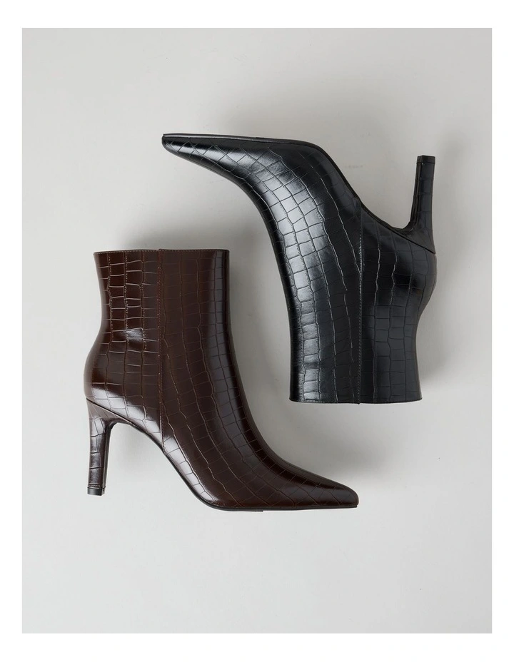 Sage Boot in Chocolate image 7