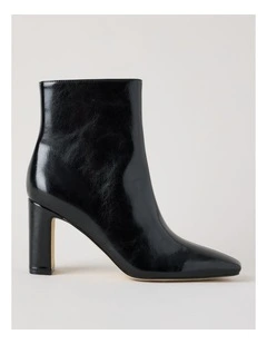 Kourtney Boot in Black