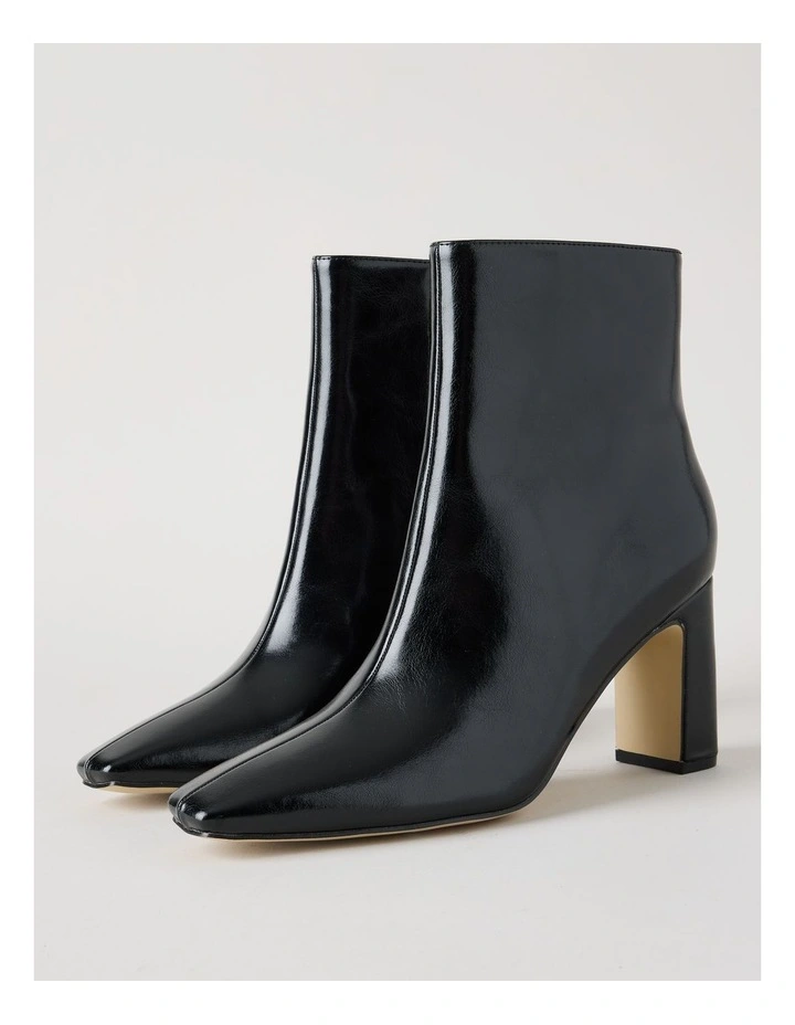 Kourtney Boot in Black image 3