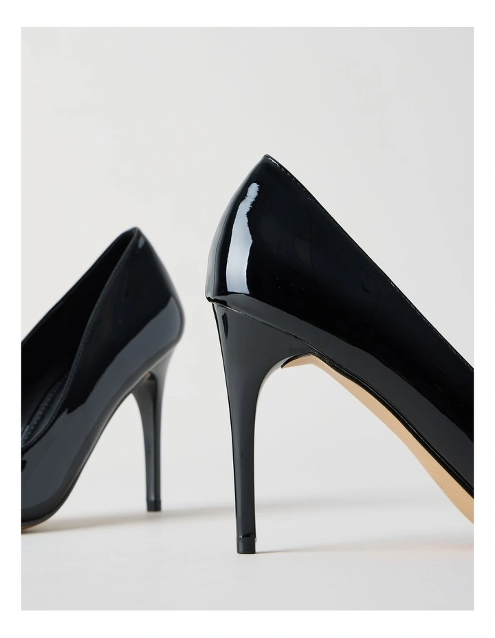 Xenia Heeled Shoes in Black image 6