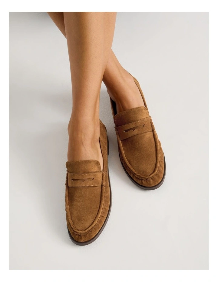 Grande Flat Shoes in Camel image 2